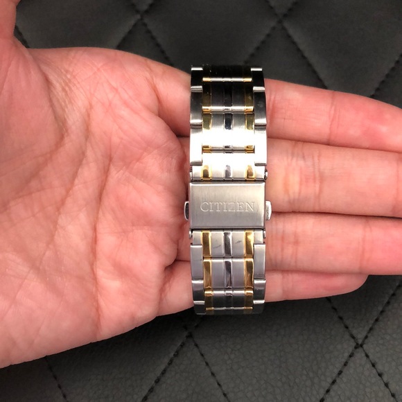 Two toned watch (Citizen) - Picture 3 of 9
